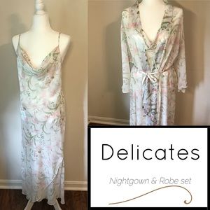 Nightgown and Robe set